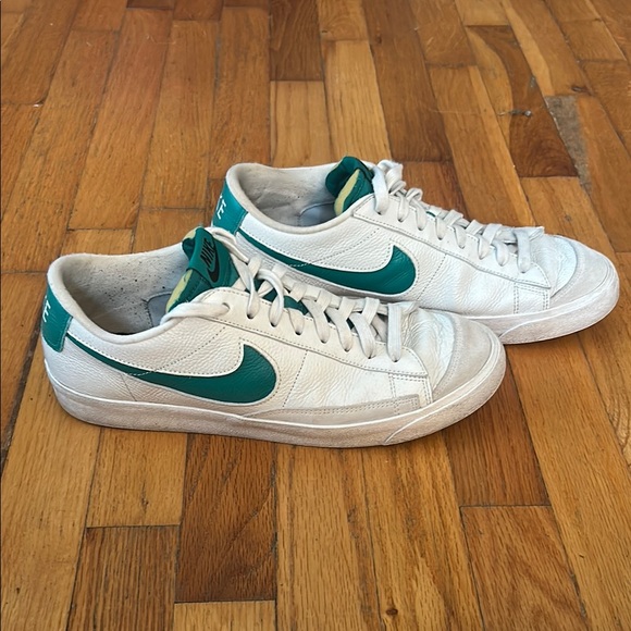 Nike Other - Nike White and Green Sneakers